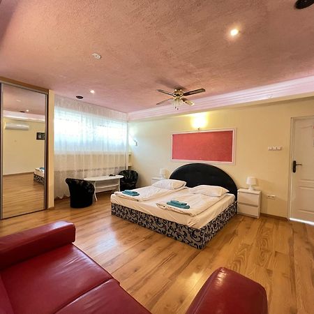 Etna - Hostel -Noclegi ジェシュフ エクステリア 写真