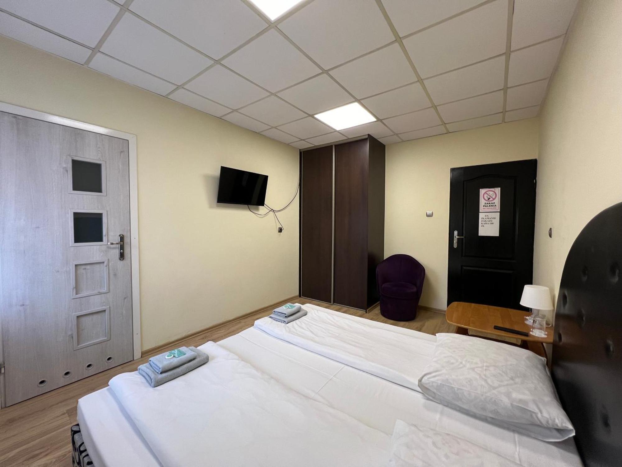 Etna - Hostel -Noclegi ジェシュフ エクステリア 写真