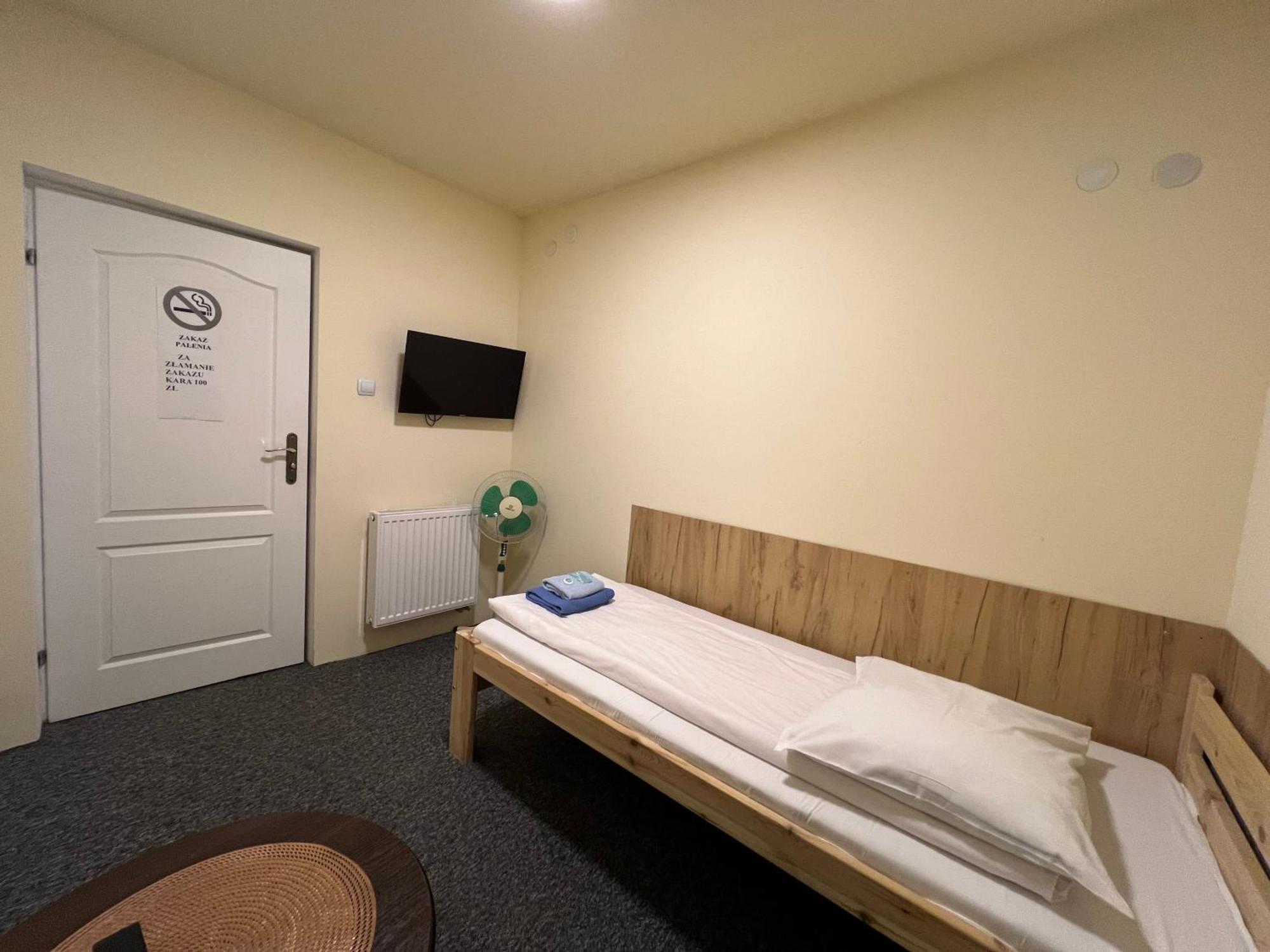 Etna - Hostel -Noclegi ジェシュフ エクステリア 写真