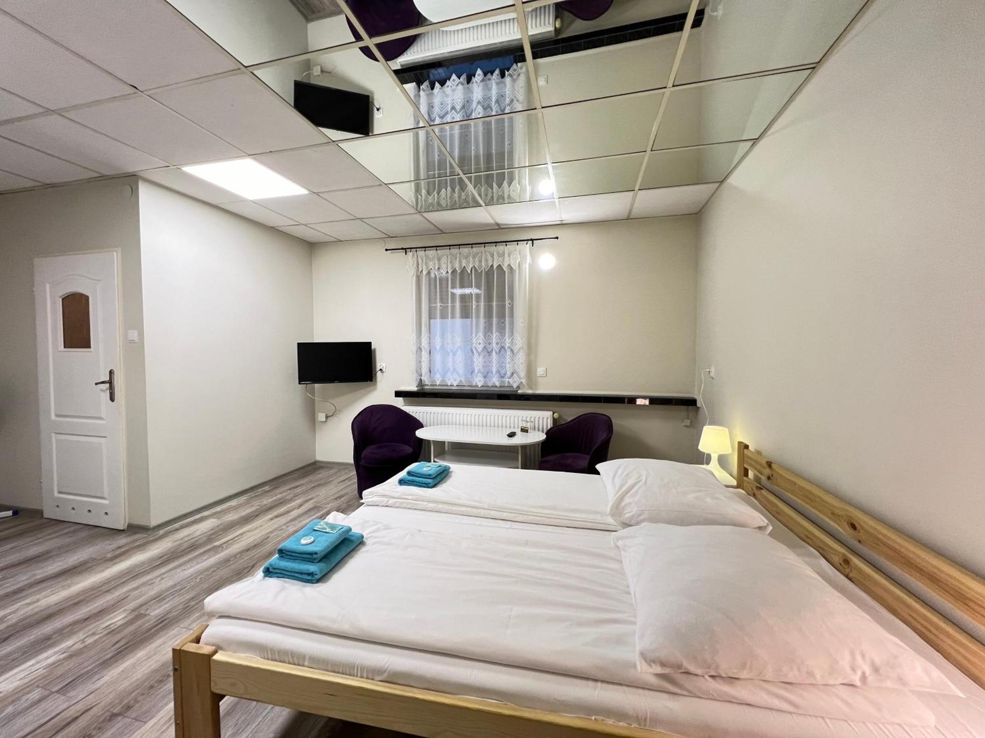 Etna - Hostel -Noclegi ジェシュフ エクステリア 写真