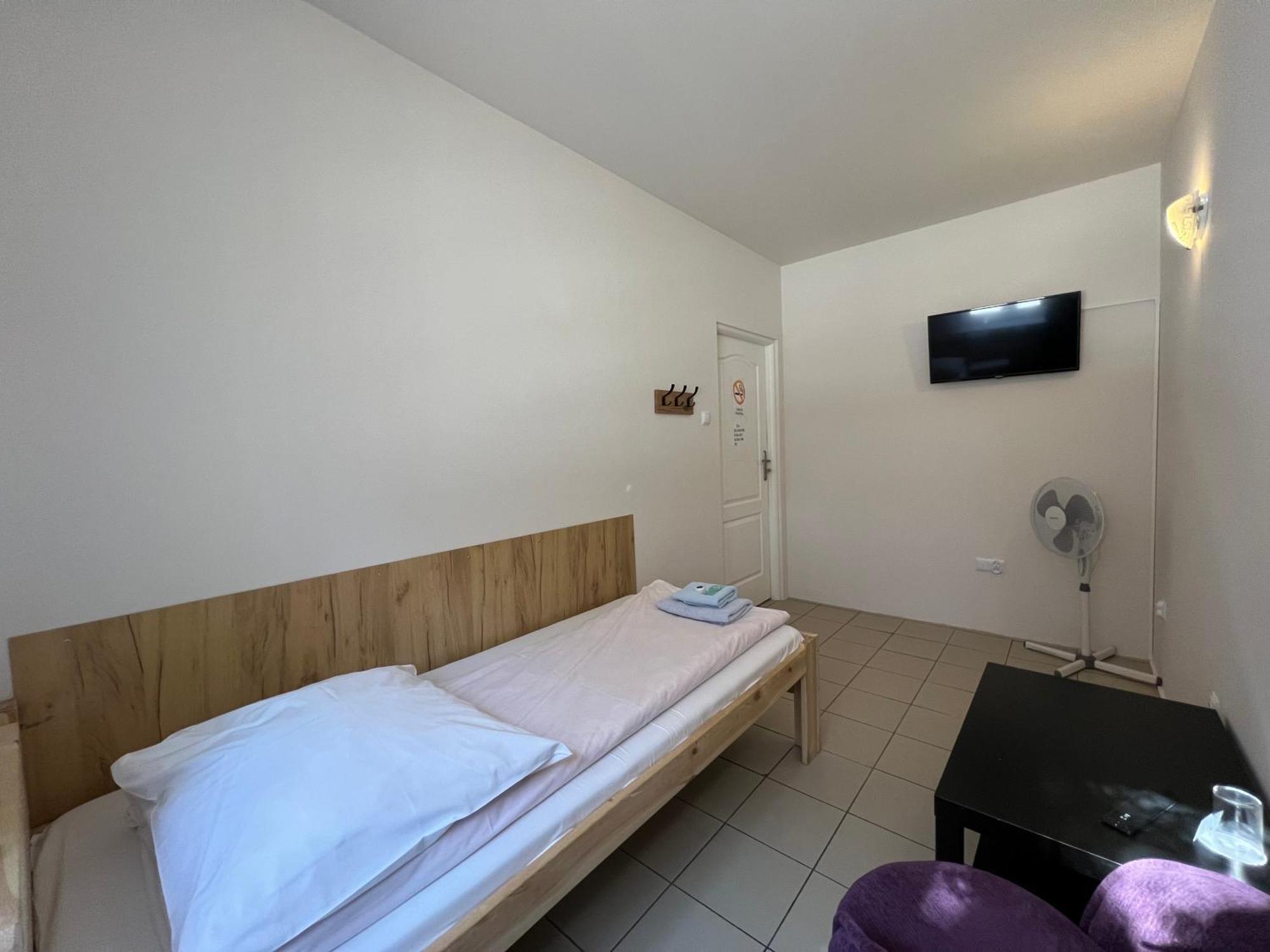 Etna - Hostel -Noclegi ジェシュフ エクステリア 写真
