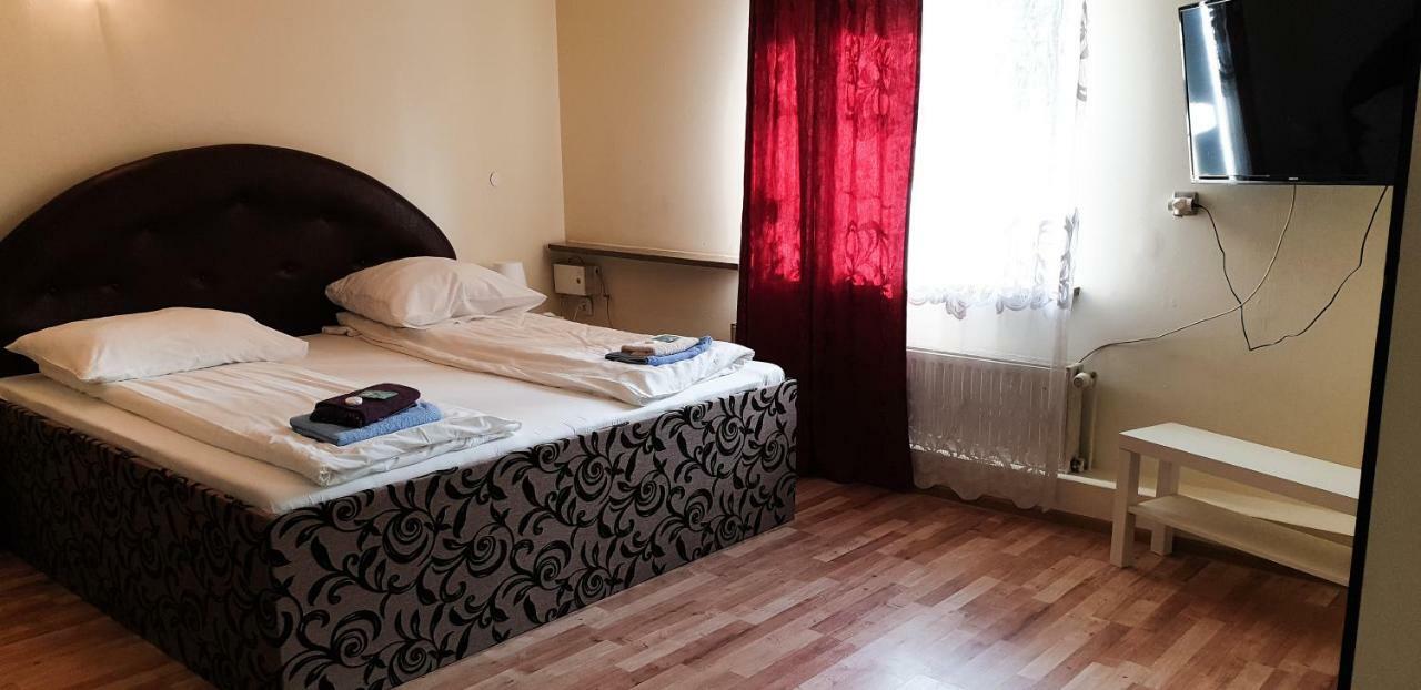 Etna - Hostel -Noclegi ジェシュフ エクステリア 写真