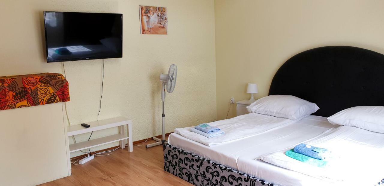 Etna - Hostel -Noclegi ジェシュフ エクステリア 写真