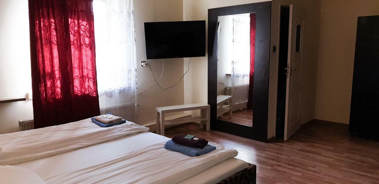 Etna - Hostel -Noclegi ジェシュフ エクステリア 写真
